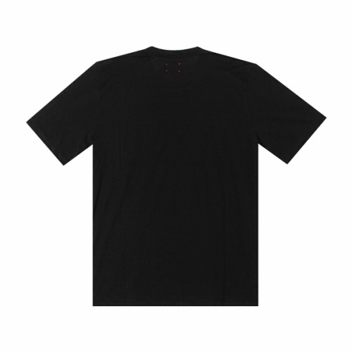 [키톤] 남성 UK1274E23 K5 자수 로고 반팔 티셔츠 블랙
