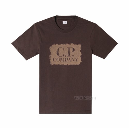 [CP컴퍼니] 남성 14CMTS192A 006011W 365 페인팅 로고 반팔 티셔츠 브라운